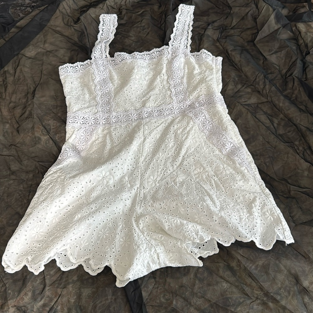 Charo Ruiz White Eyelet Lace Garment - Picture 2 of 12